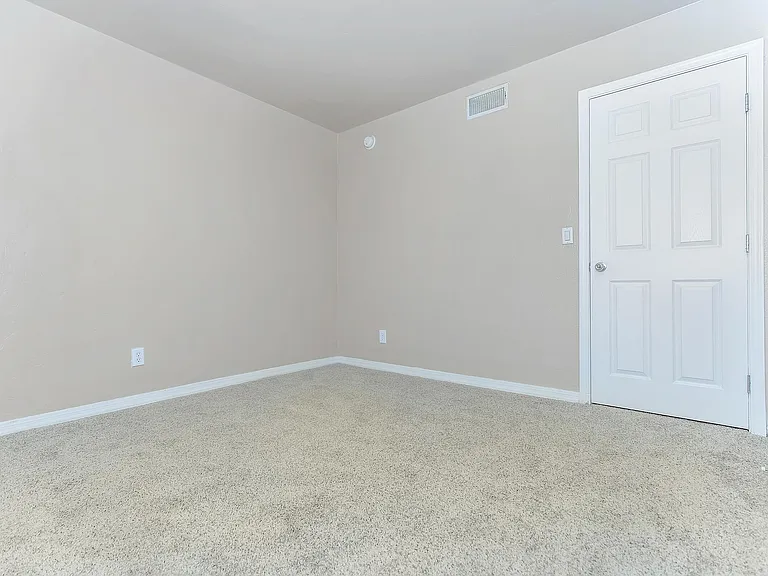 3 bed 2 bath interior