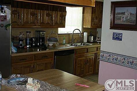 3rd image of 400 Johnston Blvd