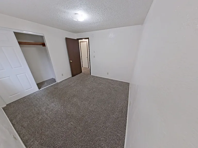 710 E 15th Aly — Photo 12