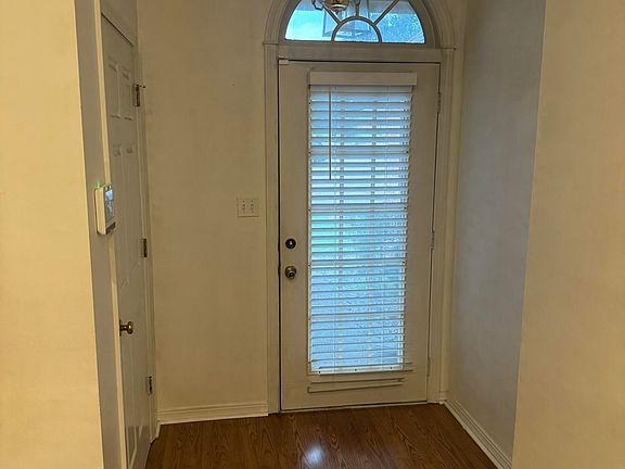 3rd image of 106 Marys Cv
