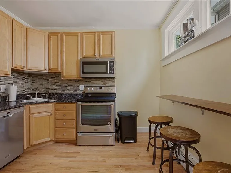 3 Prairie Ave #1 — Photo 8