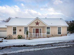 21404 Mountain Dr, Tehachapi, CA 93561