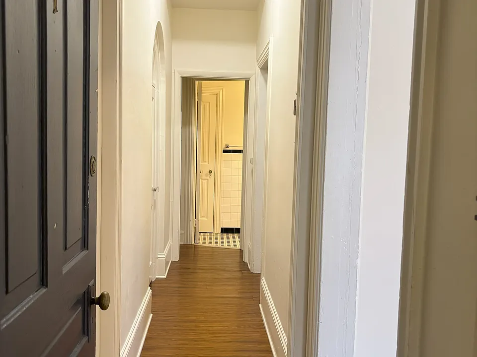 127 E Walnut St #1