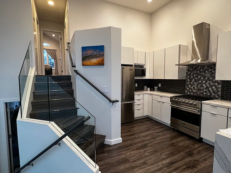 87 Palm Beach Ct — Photo 16