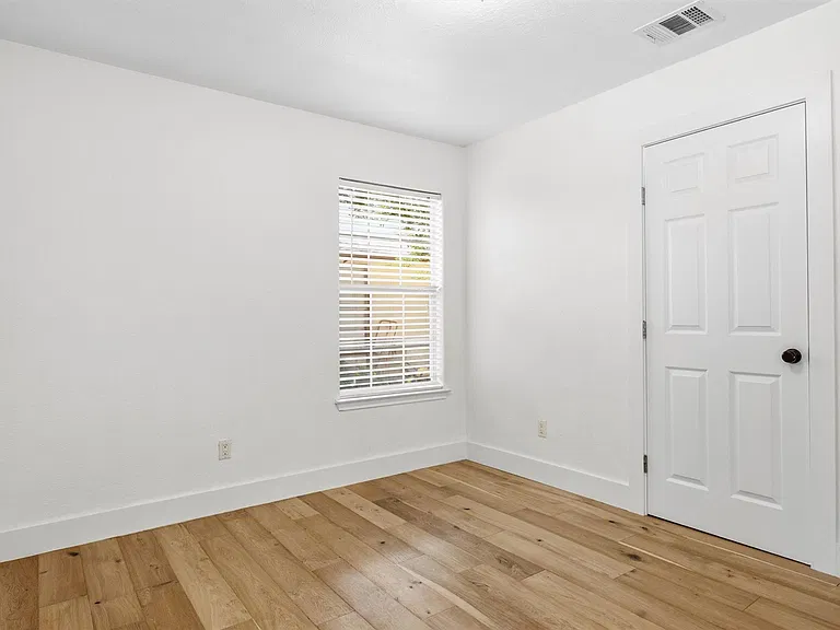 6802 Villita Avenida St — Photo 31