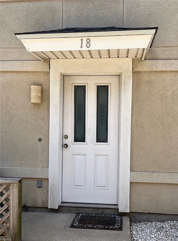 Building Photo - 15125 Leeward Dr #18