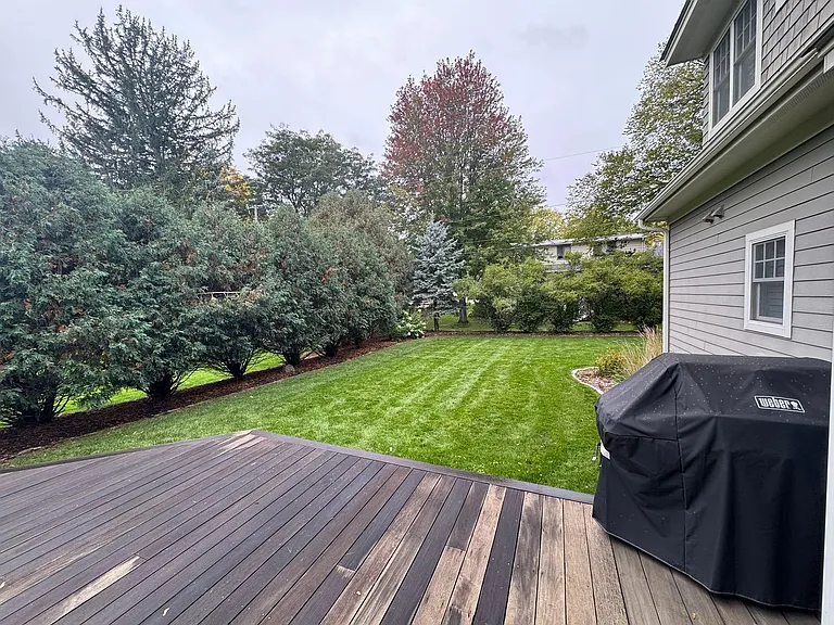112 Oakwood Rd — Photo 43