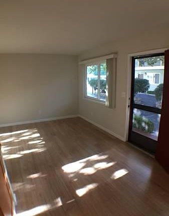 3rd image of 2124 Park Ave Unit 38