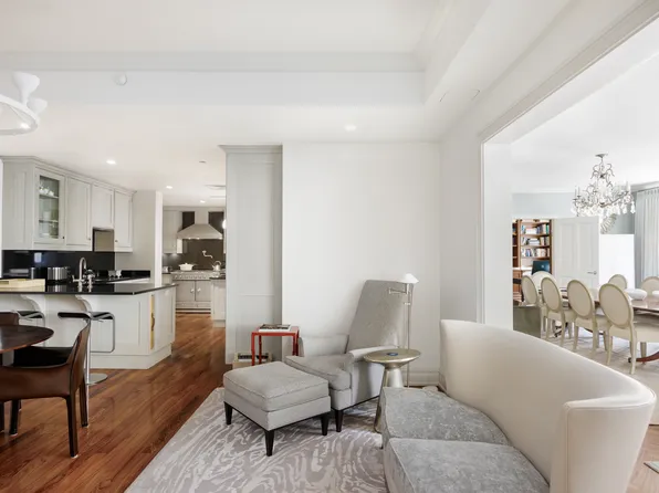 535 West End Avenue image 6 of 14