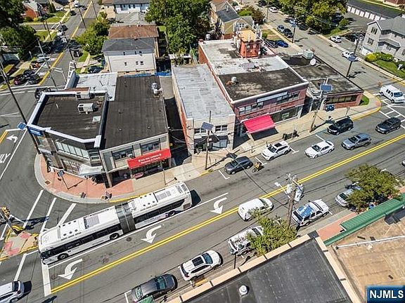 2nd image of 1207 Anderson Ave