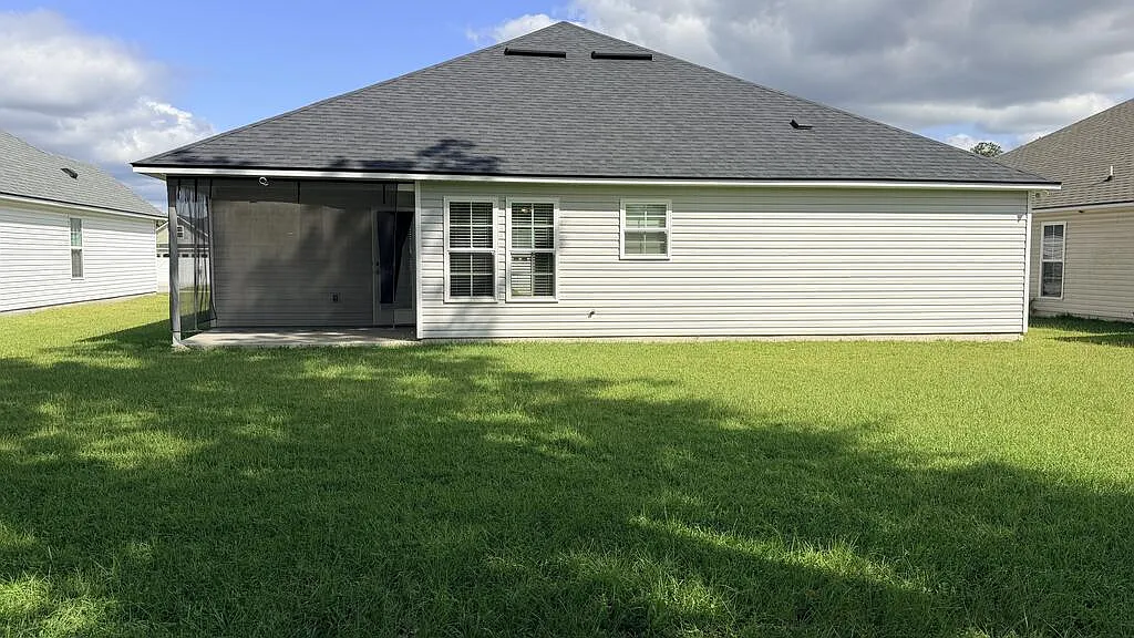 4 bed, 2.0 bath, 1892 sqft, $1,850 — Photo 4