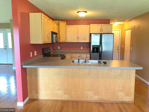 3rd image of 311 Platte Wood Dr