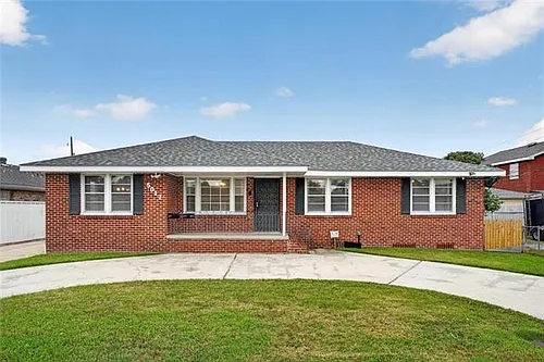 5017 Soldier St Photo 1