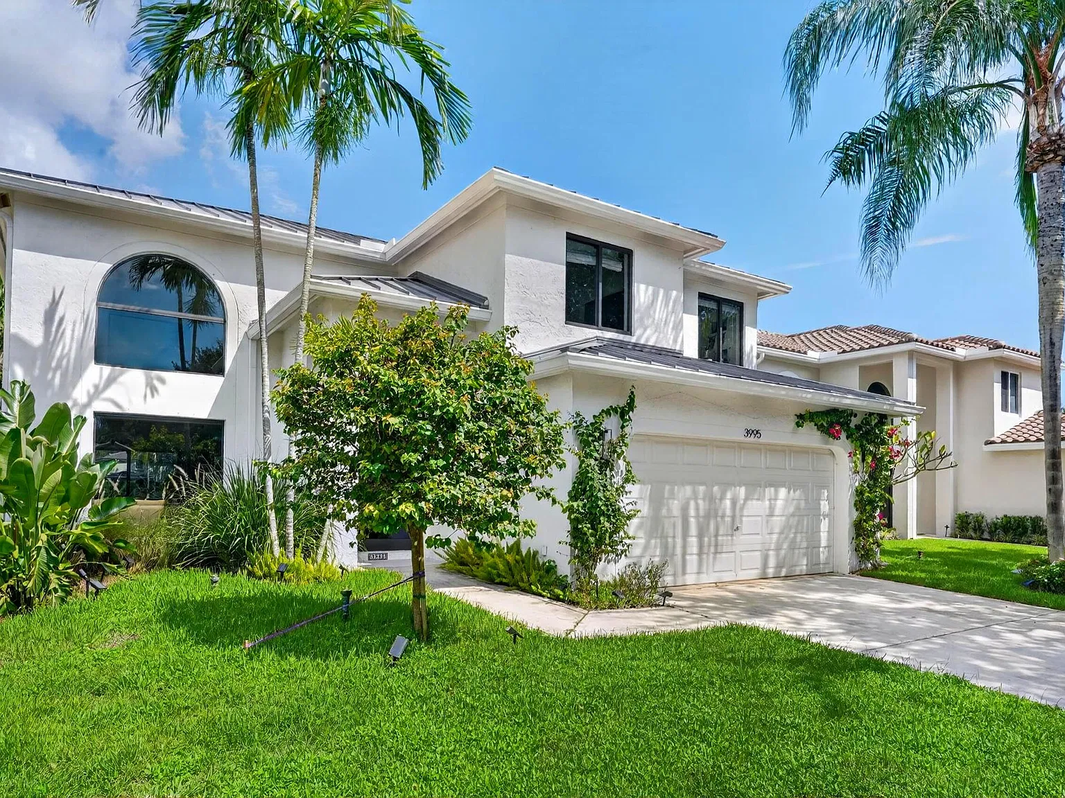 4 bed, 3.0 bath, 2201 sqft, $9,500 — Photo 3