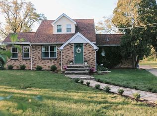 23W750 Saint Charles Rd, Carol Stream, IL 60188