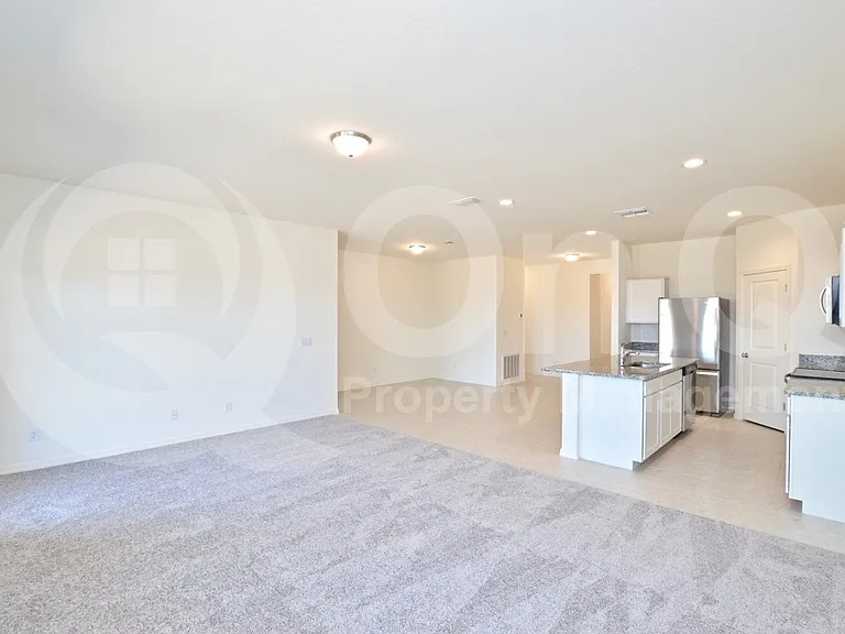 358 S Borromeo Dr — Photo 7