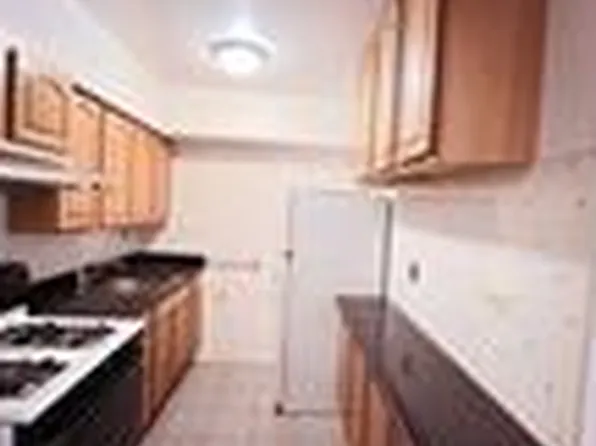 152-72 Melbourne Avenue image 10 of 13