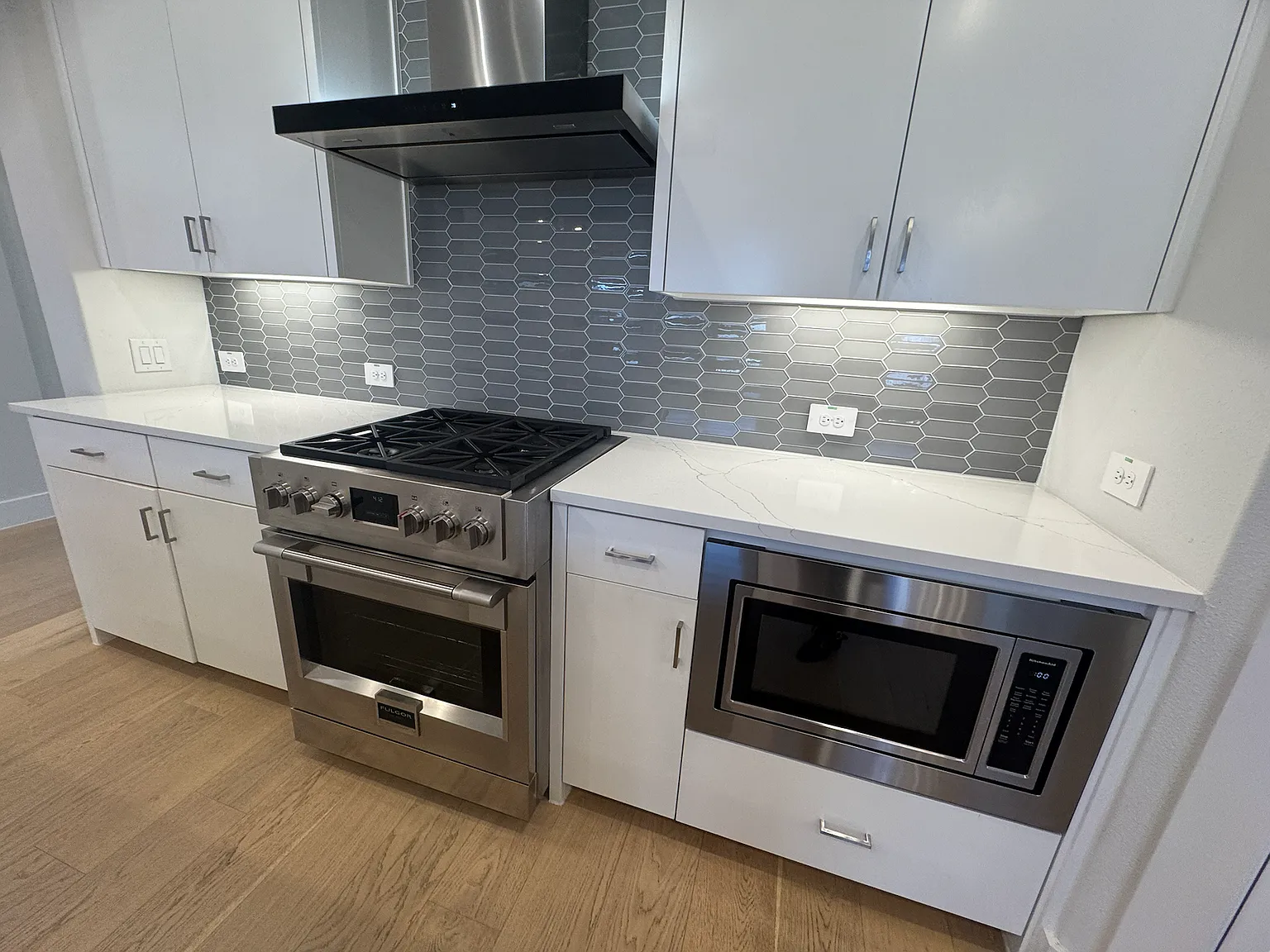 3 bed, 1882 sqft, $3,500 — Photo 4