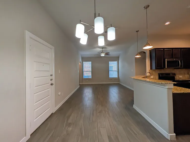 371 Creekside Curv — Photo 4