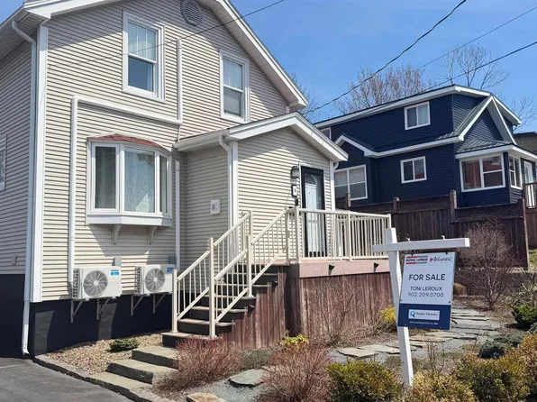 8 Eaton Ave, Halifax, NS B2Y 2X5