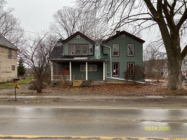 1st image of 24 Hughes St E