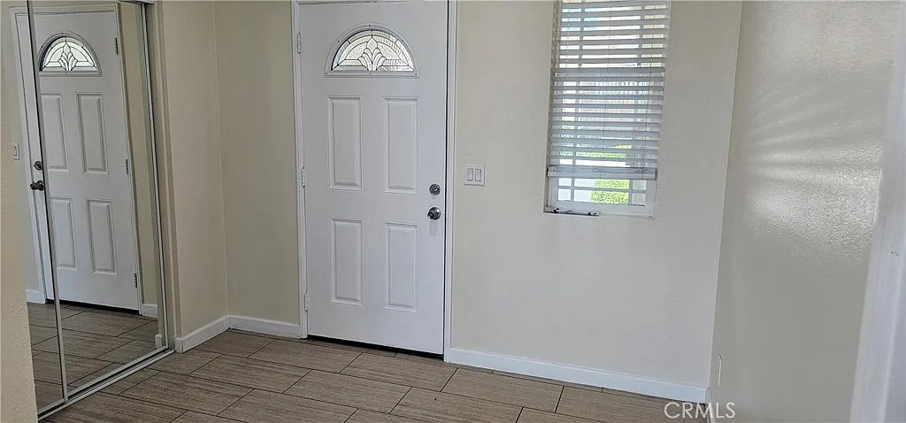 3 bed, 2.5 bath, 2201 sqft, $3,300 — Photo 2