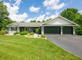 18266 State Line Rd, Edwardsburg, MI 49112