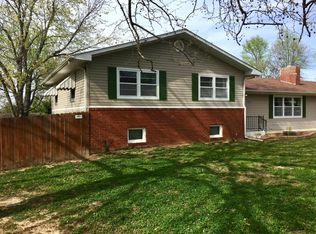 1427 W 2nd St, West Plains, MO 65775