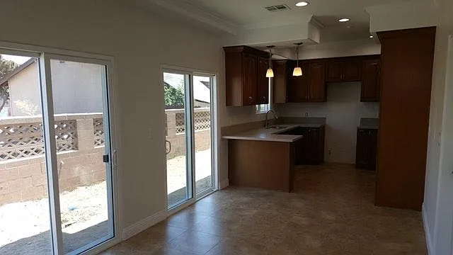 4442 Santa Ana St — Photo 17
