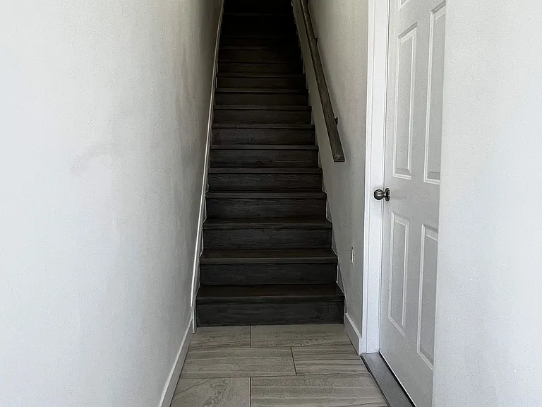 1375 Bathurst St #B — Photo 12