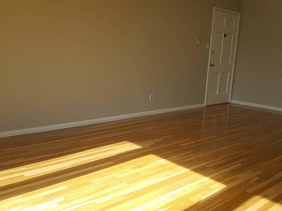 3rd image of 1344 N Crescent Heights Blvd APT 4