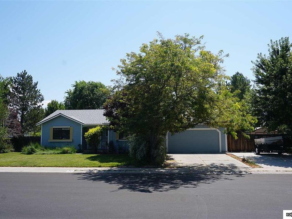 1st image of 1747 Oakwood Dr