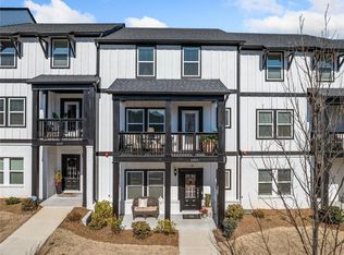 1053 Knoxboro Ln, Woodstock, GA 30188