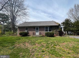 865 Hopeland Rd, Ephrata, PA 17543