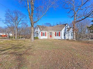 5615 NW Valley Rd, Platte Woods, MO 64151