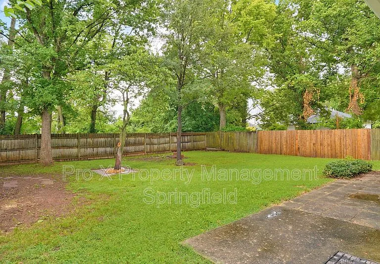 3119 W Water St — Photo 17