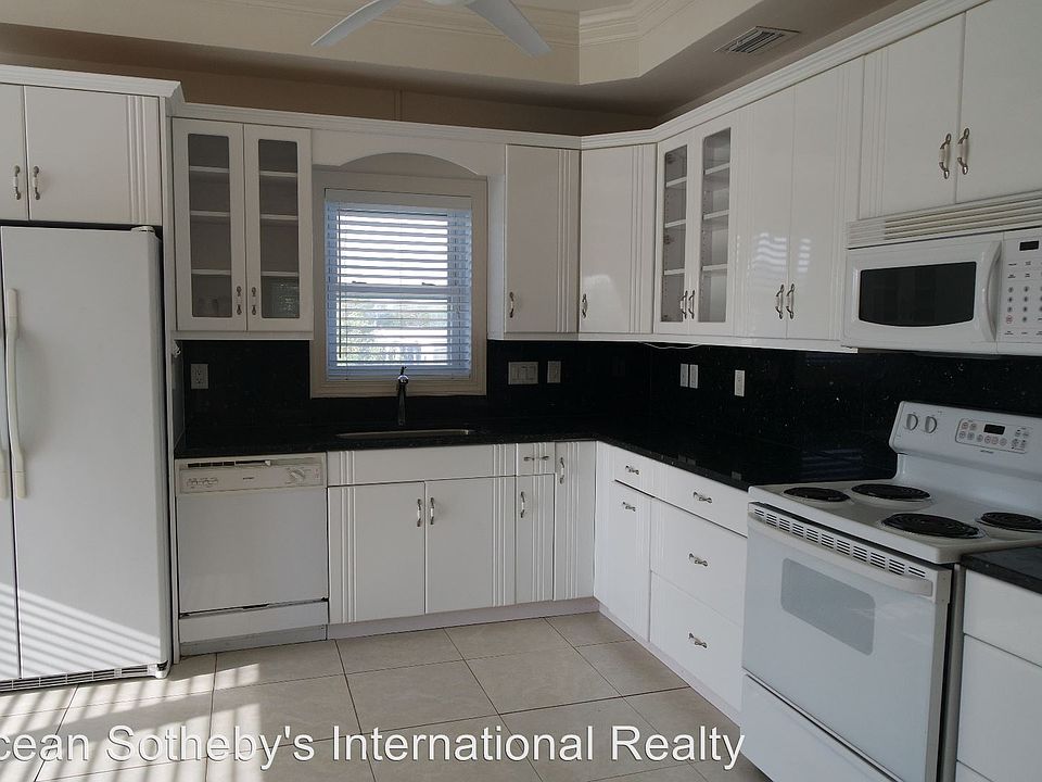 2nd image of 6 Ventana Ln