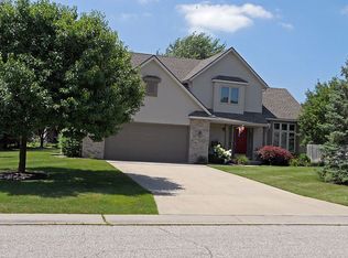 4273 Woodview Dr E, Saginaw, MI 48603