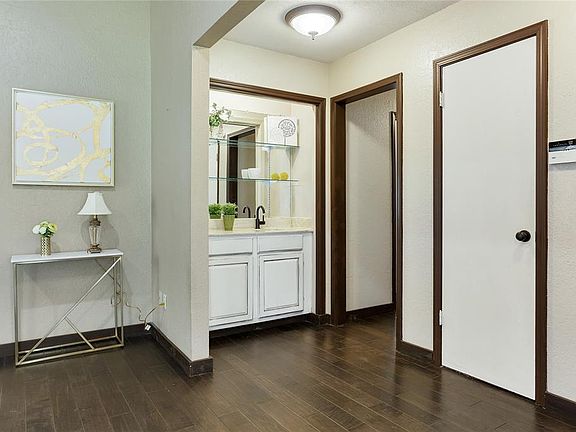 3rd image of 2955 Kimberly Dr