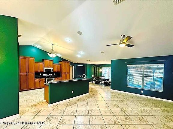 4th image of 18236 Macek Rd