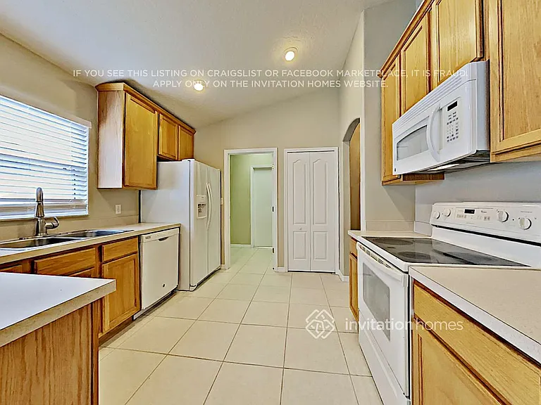 8071 Kingswood Way — Photo 8