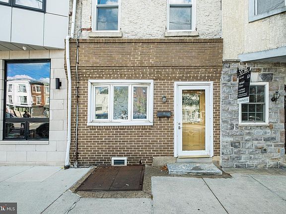 3rd image of 232 E Girard Ave