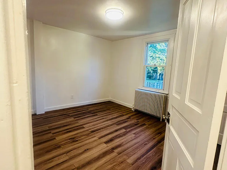 525 Cherry Ln — Photo 13