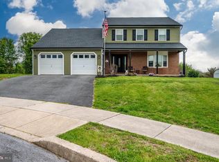 212 Crystal Cir, Birdsboro, PA 19508