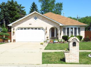 7919 Rutherford Ave, Burbank, IL 60459