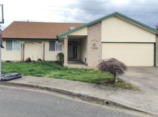 1720 Ridgley Blvd, Eugene, OR 97401