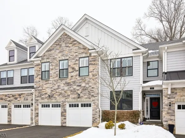 11 Concord Ct, Warren Twp., NJ 07059