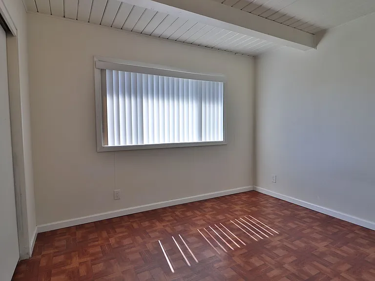 ONE TIME - 975 Southworth Dr — Photo 15