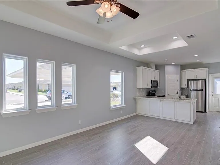 3715 Tinsley Ave #1 — Photo 2