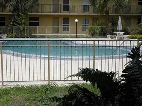4th image of 241 S Royal Poinciana Blvd APT 217